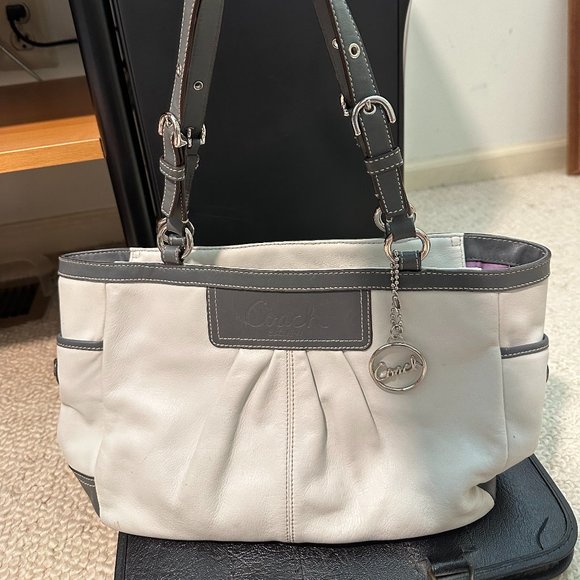 Coach Pleated Leather  A1072-F13759 Tote - Picture 1 of 8